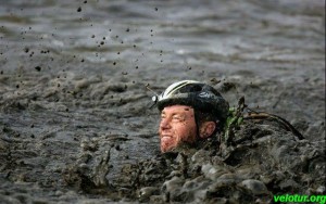 Велосипедист и грязь